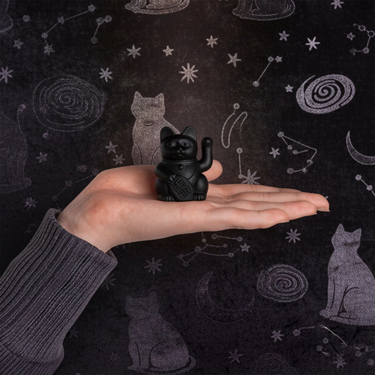 MyNeko Solar Lucky Cat Zwart 5cm - detailfoto 2