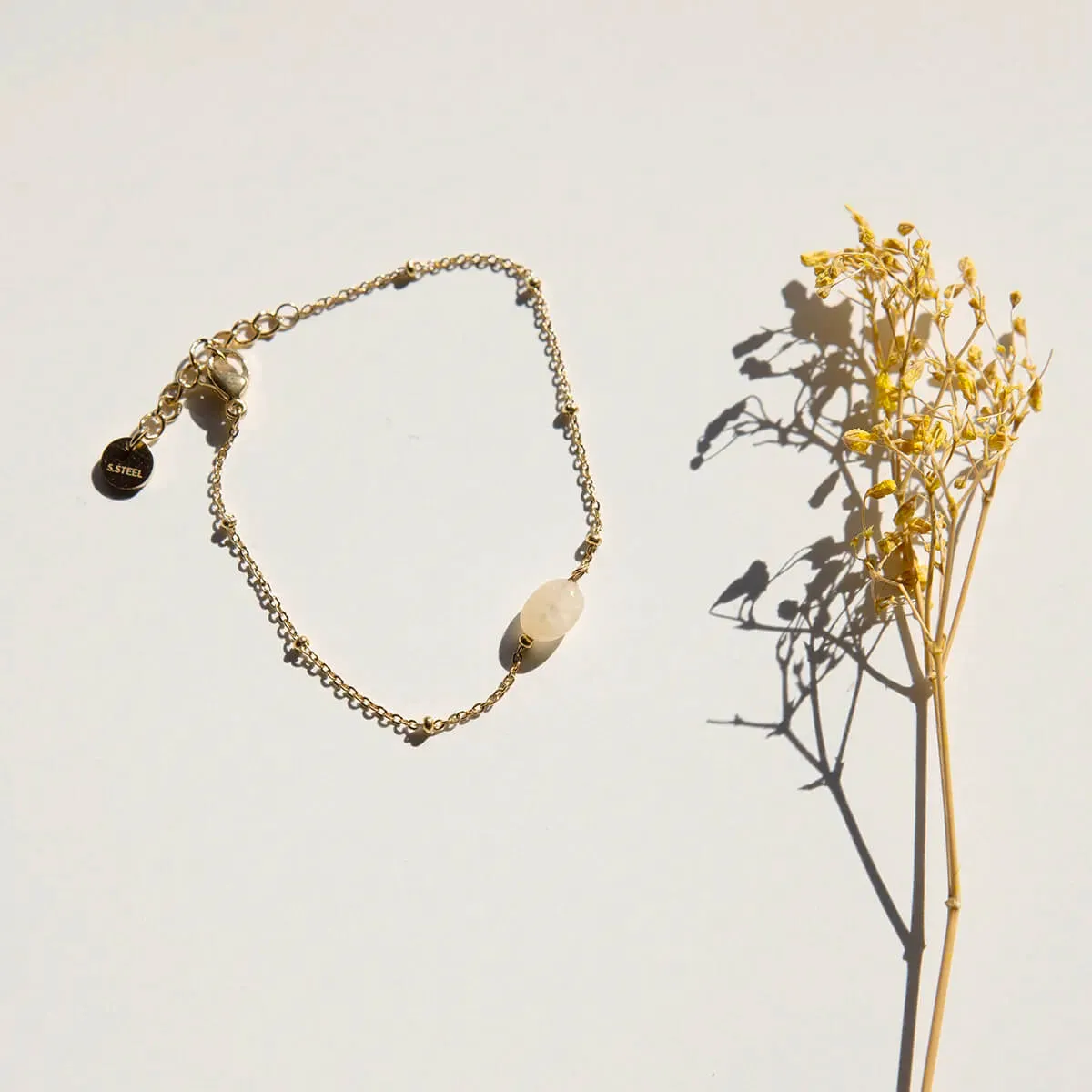 Armband Laten We Feestvieren Creme - cadeau van Kado in Huis