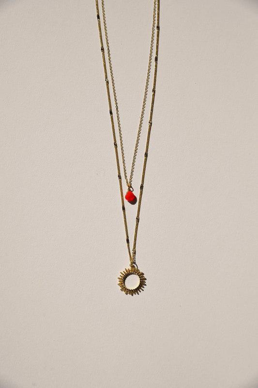 Goudkleurige Vinoos ketting Zon Orange You are Beautiful als stijlinspiratie en in detail